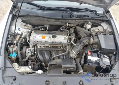 2010 Honda Accord 2.4 Lx z USA, uszkodzony, nr VIN 1HGCP2F30AA174895